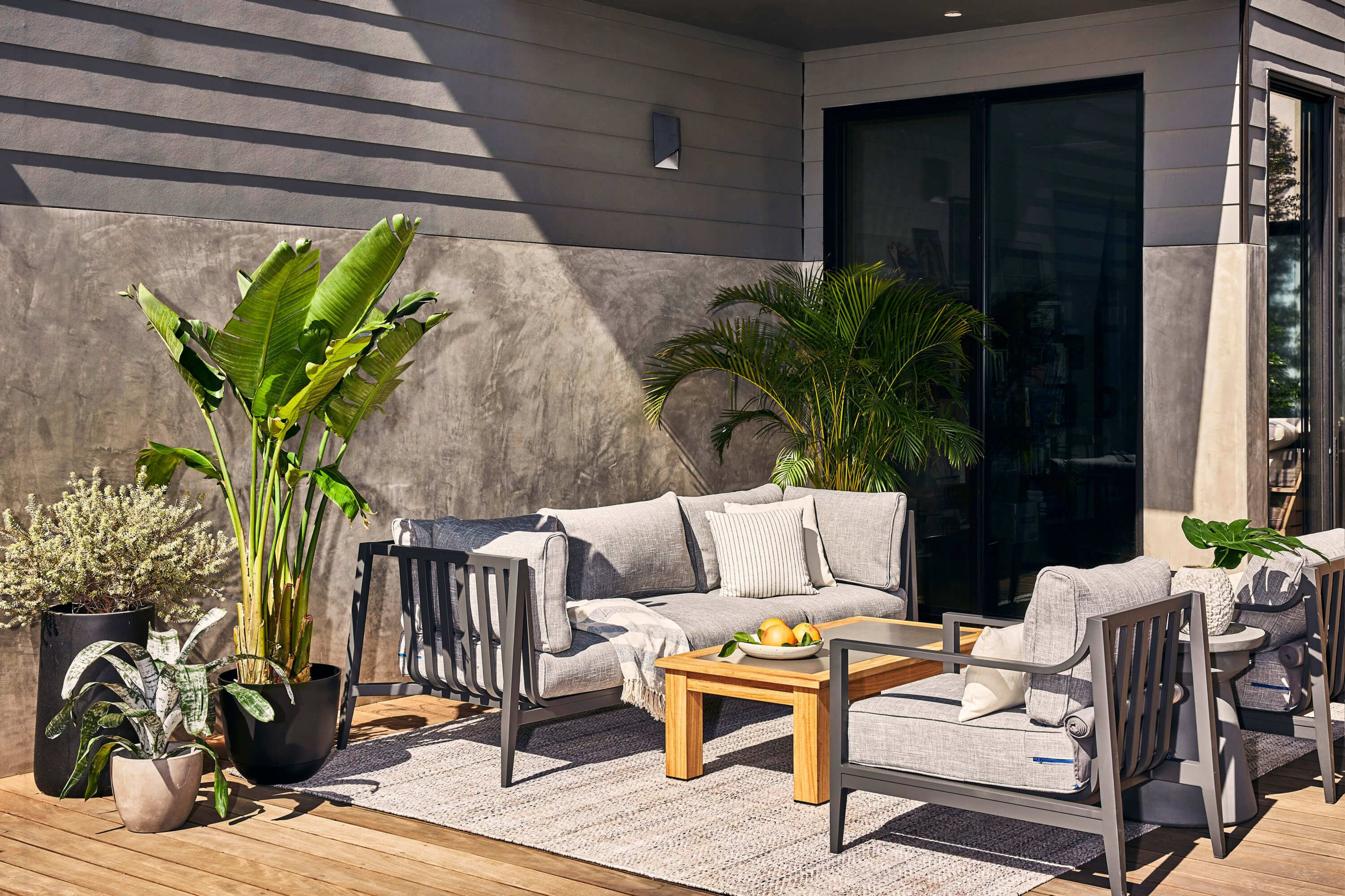 Aluminum Outdoor Sofa with Armchairs - 6 Seat By Outer
