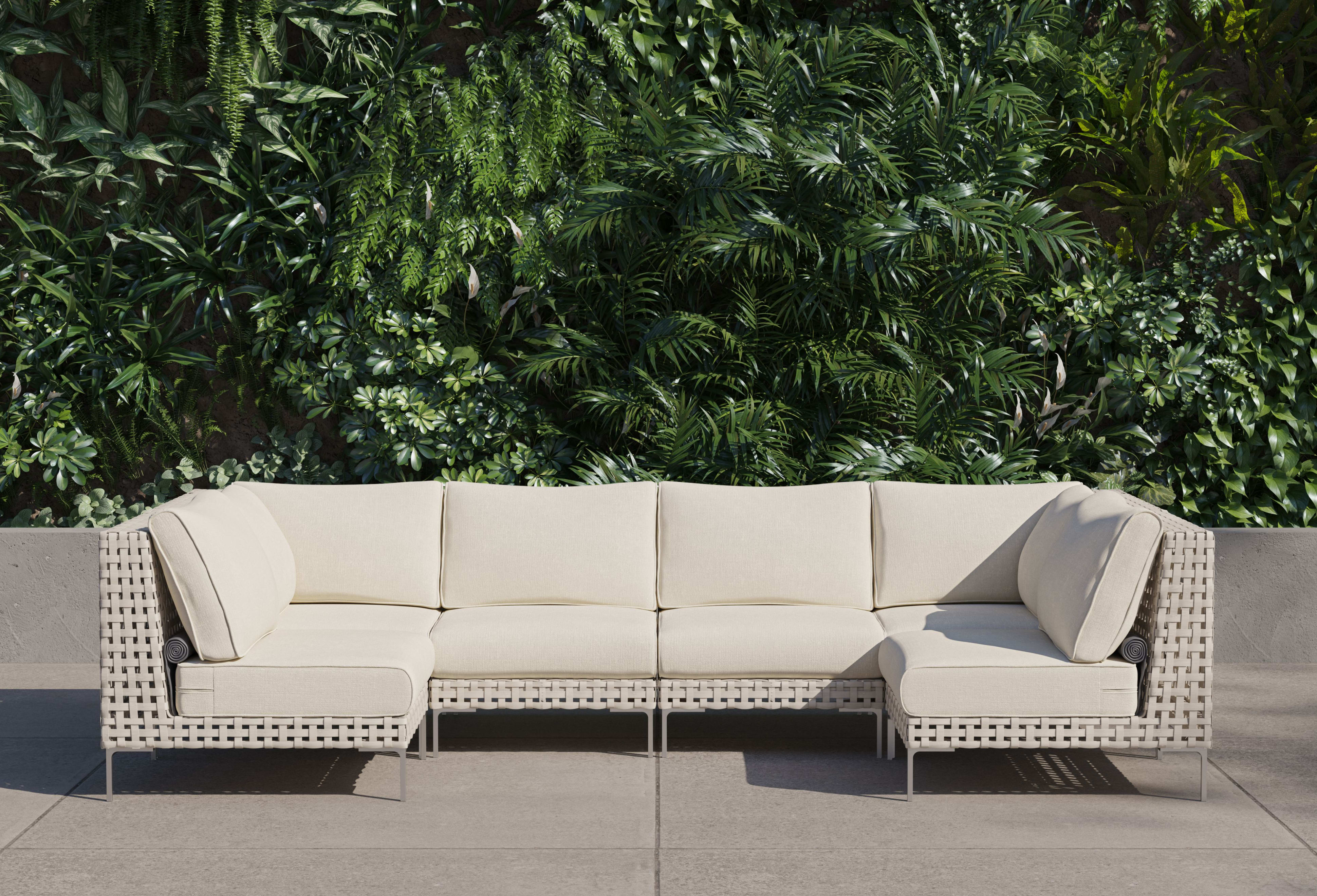 Wicker Outdoor U Sectional - 6 Seat By Outer
