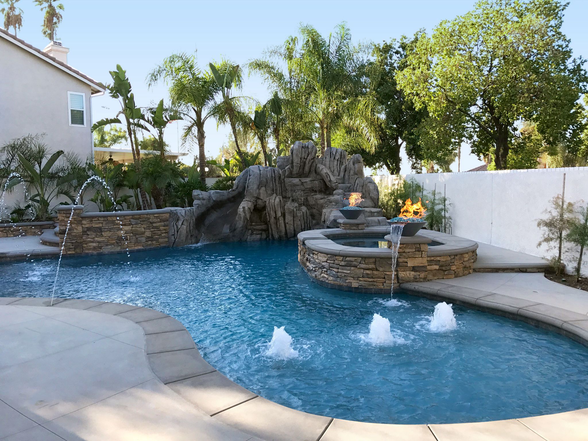 The Outdoor Plus Cazo 24 Inch Fire & Water Bowl - GFRC Concrete