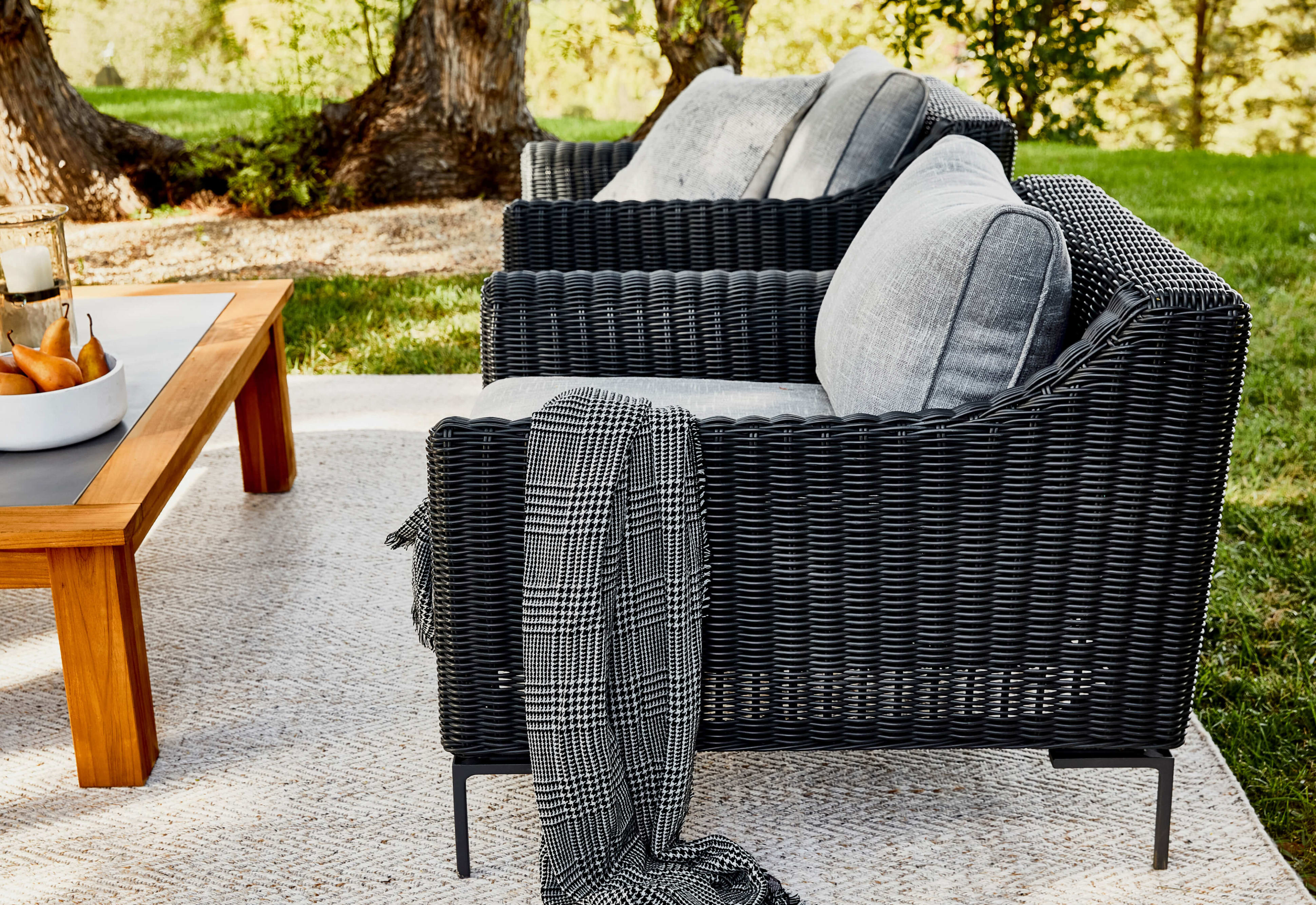 Wicker Outdoor U Sectional - 6 Seat By Outer