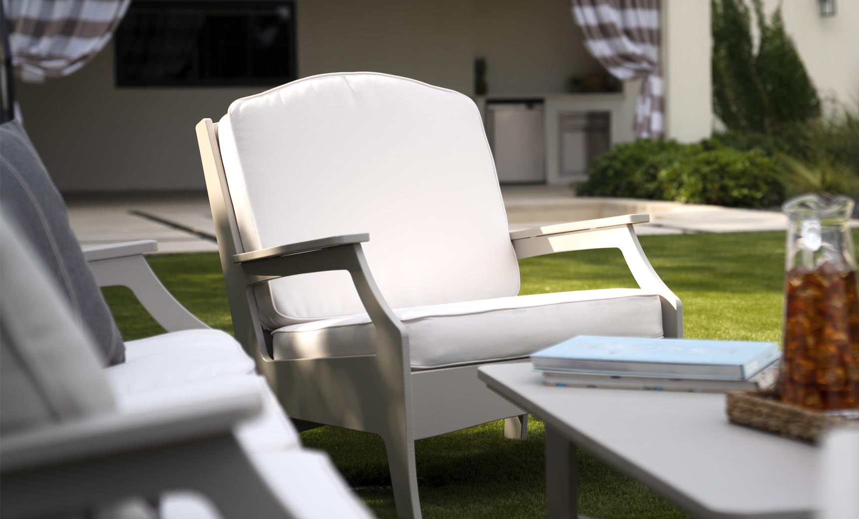 Ledge Lounger Legacy Club Chair