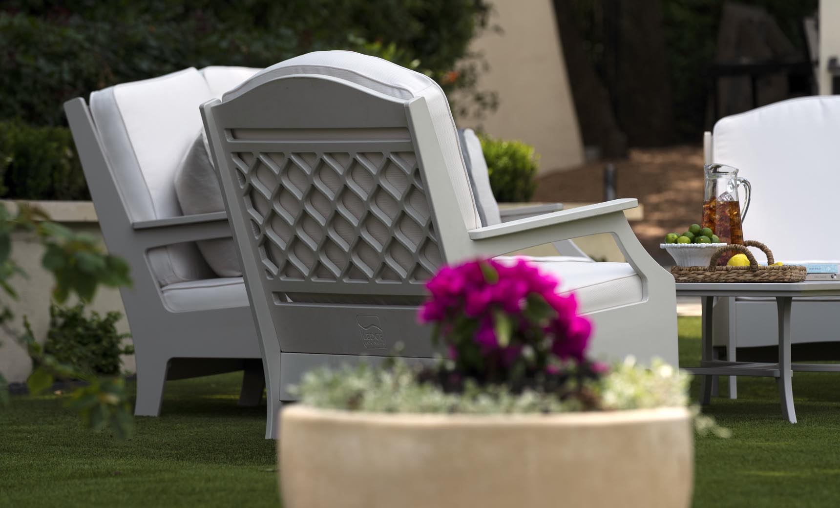 Ledge Lounger Legacy Club Chair