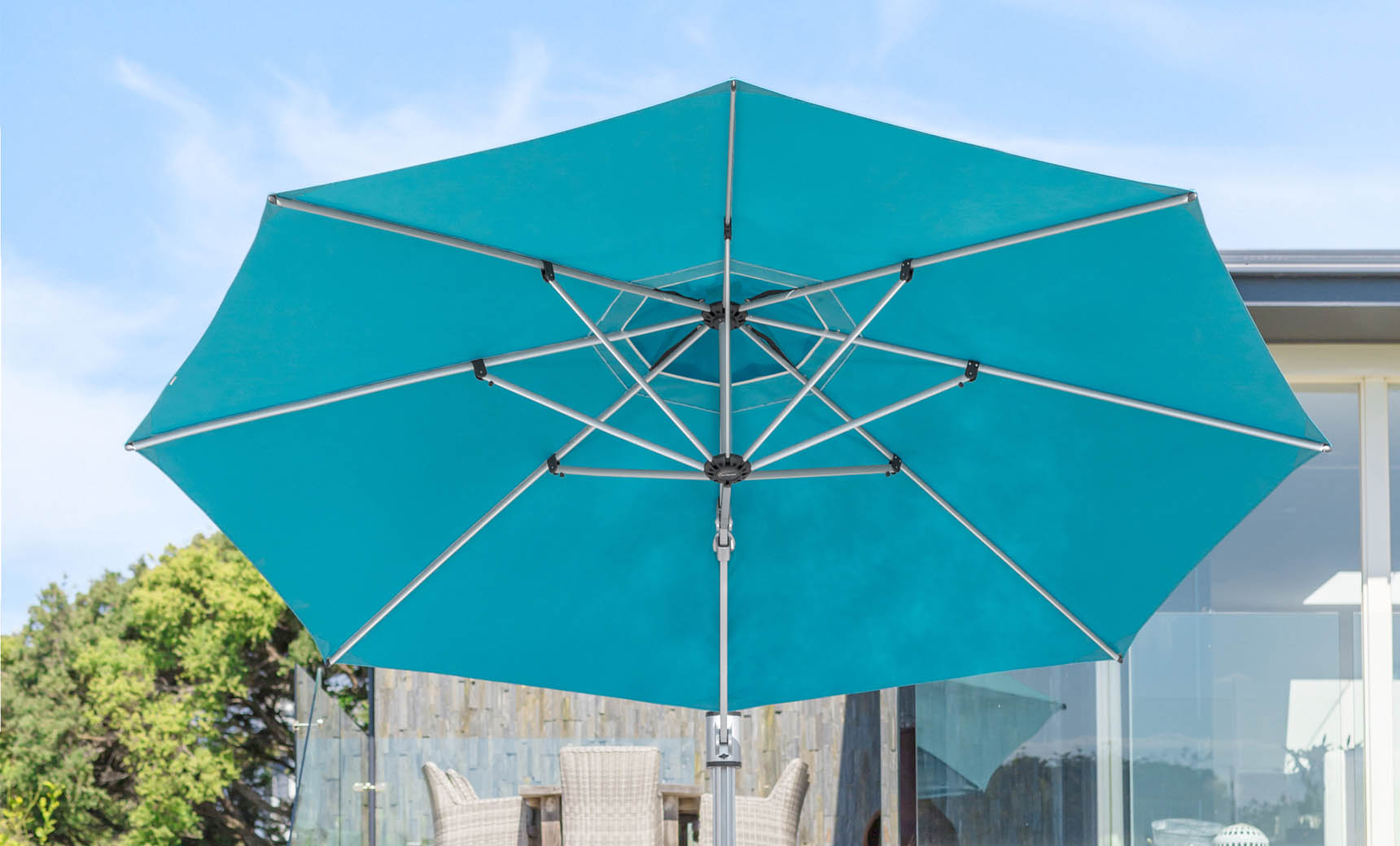 Ledge Lounger Ultra Cantilever Umbrella