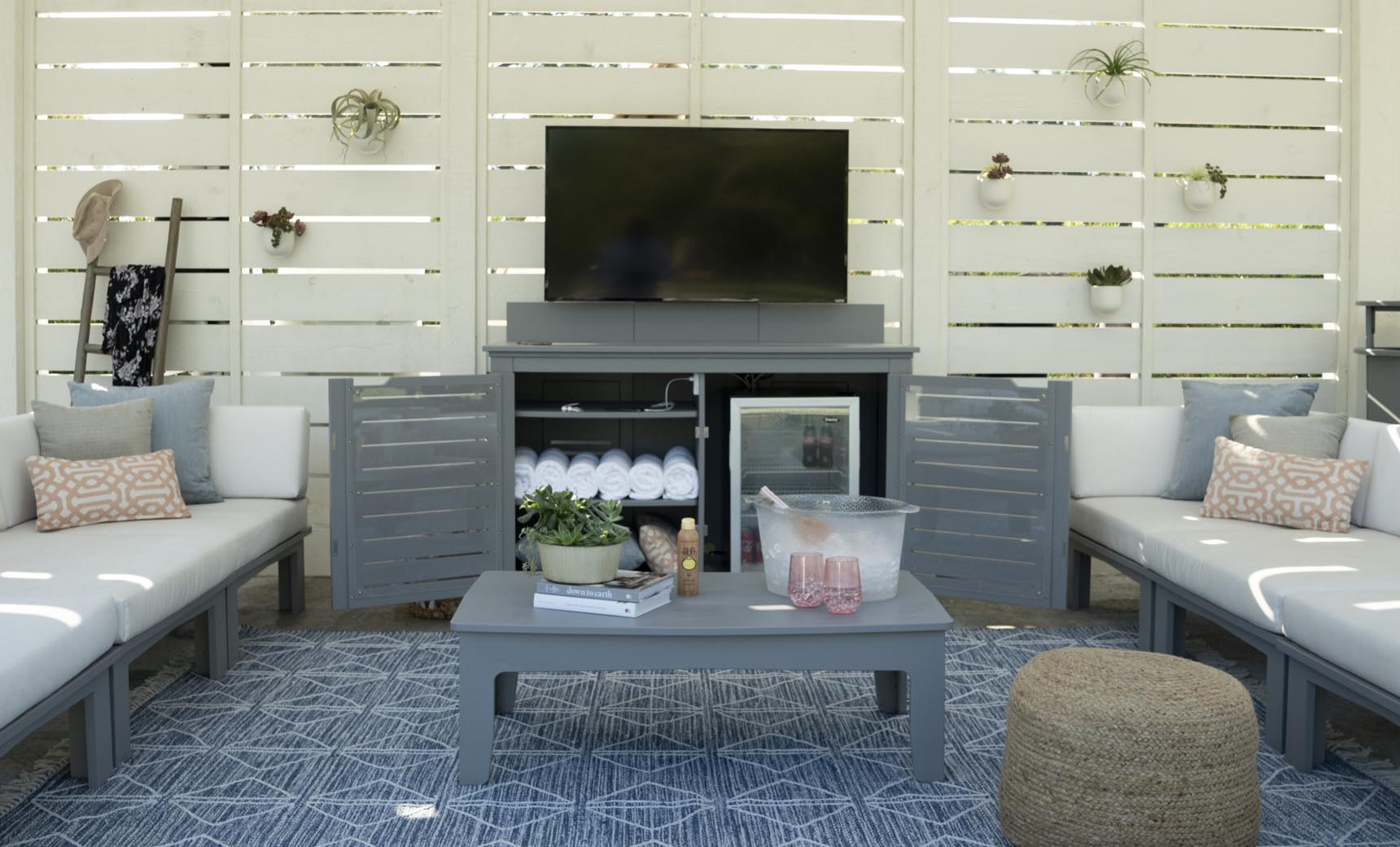 Ledge Lounger Mainstay Bar Credenza