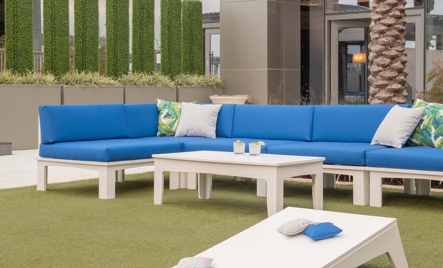 Ledge Lounger Mainstay Sectional Corner