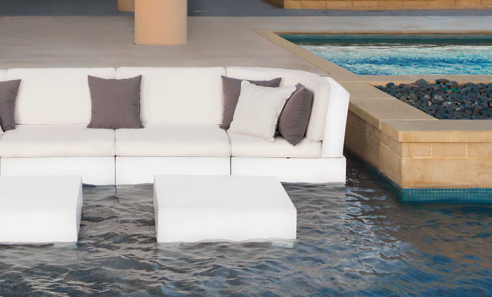 Ledge Lounger Signature Sectional Corner