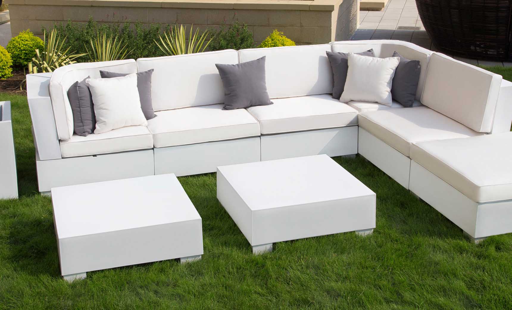 Ledge Lounger Signature Sectional Middle