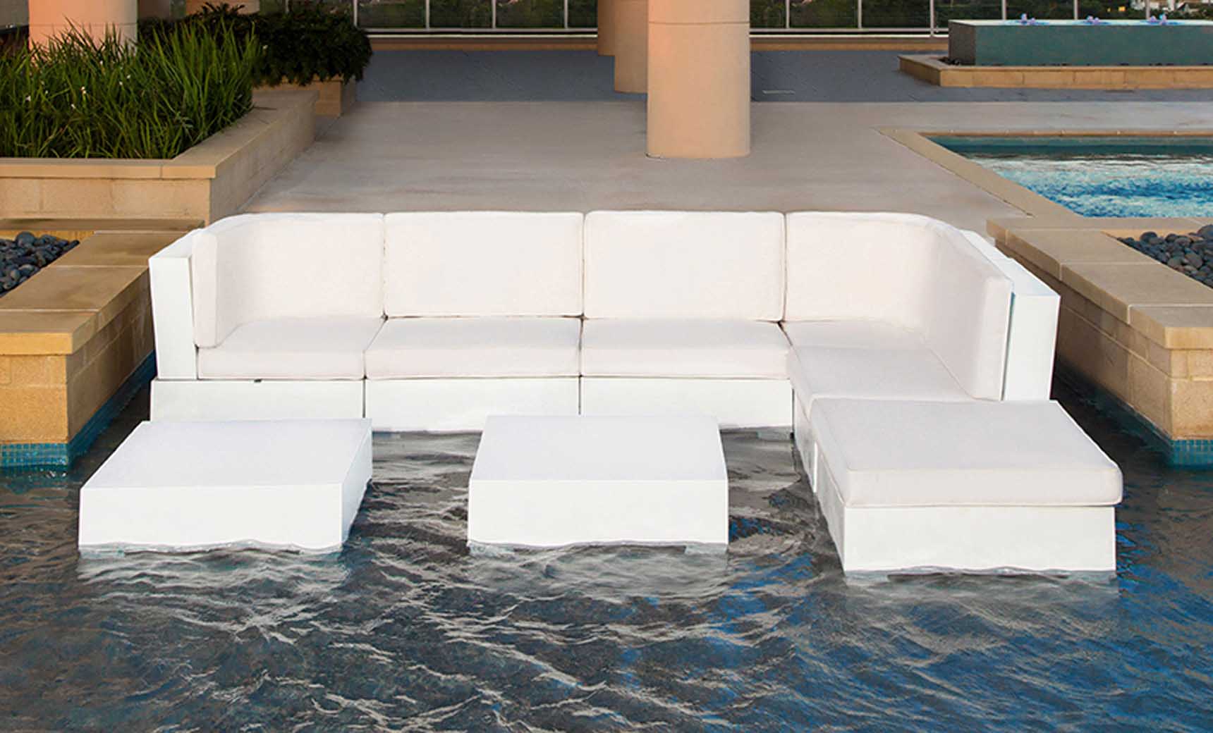 Ledge Lounger Signature Sectional Middle