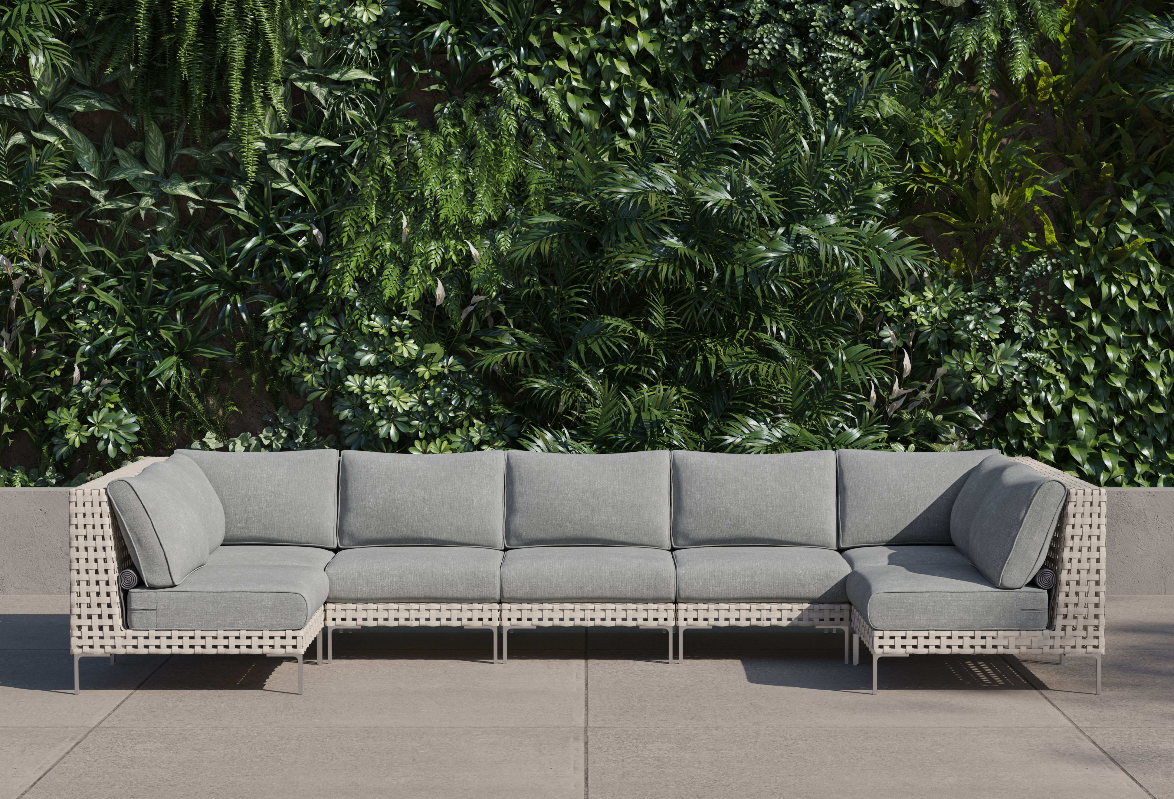 Wicker Outdoor U Sectional - 7 Seat By Outer